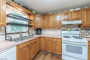 1404 Kendale Dr, Akron, OH 44314 - Photo 18