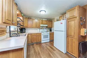 1404 Kendale Dr, Akron, OH 44314 - Photo 16