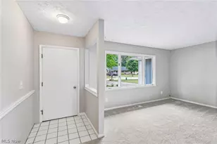 8278 Dallas Dr, Mentor, OH 44060 - Photo 12