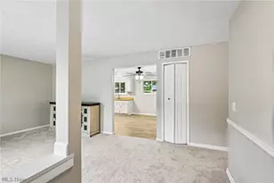 8278 Dallas Dr, Mentor, OH 44060 - Photo 8