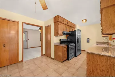 845 Jamestown Avenue, Elyria, OH 44035 - Photo 12