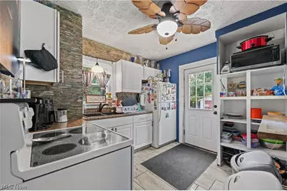 912 Hunt Street, Akron, OH 44306 - Photo 12