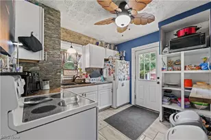 912 Hunt St, Akron, OH 44306 - Photo 12