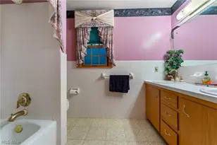 270 Benton St, Austintown, OH 44515 - Photo 24