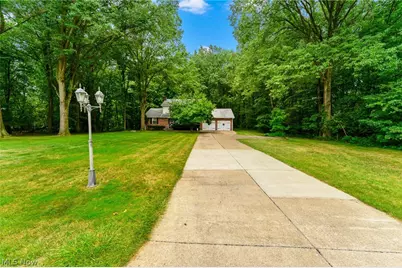 270 Benton Street, Austintown, OH 44515 - Photo 30