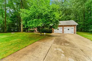 270 Benton St, Austintown, OH 44515 - Photo 8