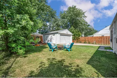 15742 Leigh Ellen Avenue, Loveland, OH 44135 - Photo 18
