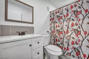15742 Leigh Ellen Ave, Loveland, OH 44135 - Photo 12