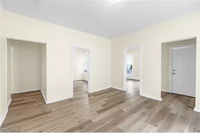 1366 W 87th Street, Loveland, OH 44102 - Photo 4