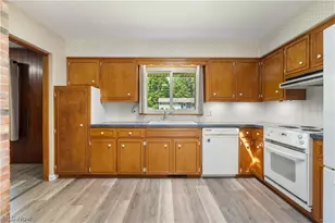 331 Mark Dr, Tallmadge, OH 44278 - Photo 14