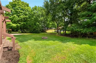 331 Mark Dr, Tallmadge, OH 44278 - Photo 8