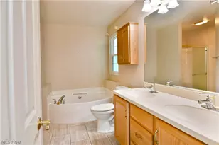 8121 Hitchcock Rd, Boardman, OH 44512 - Photo 24