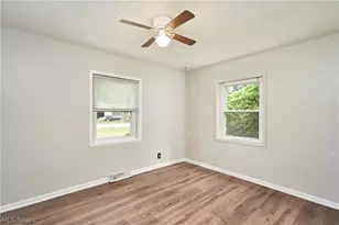 3261 Dewalt Dr, Akron, OH 44312 - Photo 8