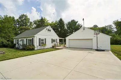 3261 Dewalt Drive, Akron, OH 44312 - Photo 2