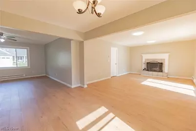 535 Treadway Boulevard, Sheffield Lake, OH 44054 - Photo 6