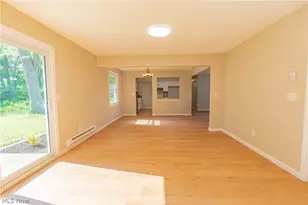 535 Treadway Blvd, Sheffield Lake, OH 44054 - Photo 8