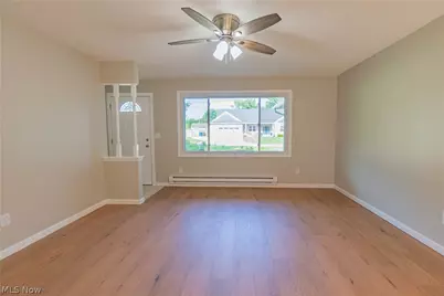 535 Treadway Boulevard, Sheffield Lake, OH 44054 - Photo 4