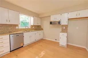 535 Treadway Blvd, Sheffield Lake, OH 44054 - Photo 10