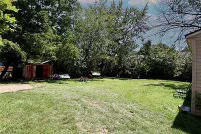 44 E Brookside Avenue, Akron, OH 44301 - Photo 10