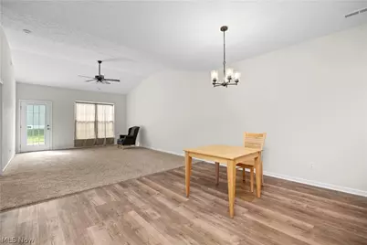 209 Alexander Drive, Elyria, OH 44035 - Photo 10