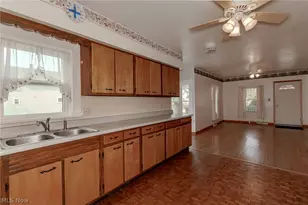310 Marion Ave, Painesville, OH 44077 - Photo 8