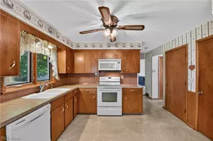 52 Warren Ave, Rittman, OH 44270 - Photo 4