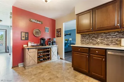 3316 Woodington Avenue SW, Canton, OH 44706 - Photo 2