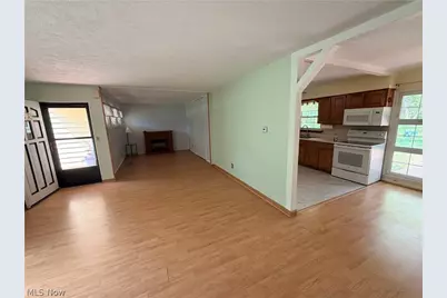 11941 Hawthorne Drive, Northfield, OH 44067 - Photo 10