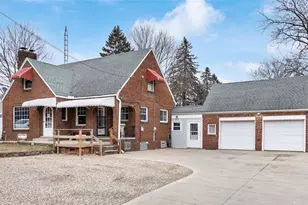162 Perry Dr NW, Canton, OH 44708 - Photo 1