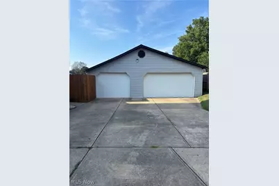 2223 22nd Street NE, Canton, OH 44705 - Photo 2