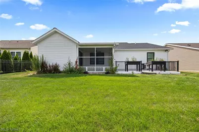 616 Chardonnay Circle, Vermilion, OH 44089 - Photo 10