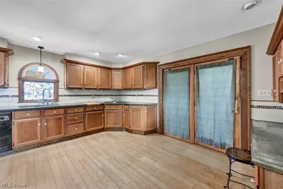 308 Castalia Street, Bellevue, OH 44811 - Photo 24