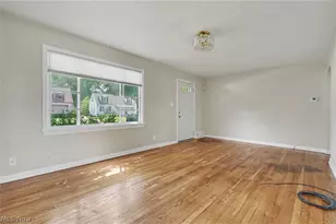 2590 21st St, Cuyahoga Falls, OH 44223 - Photo 4