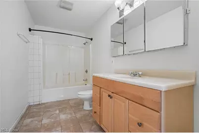 2590 21st Street, Cuyahoga Falls, OH 44223 - Photo 34