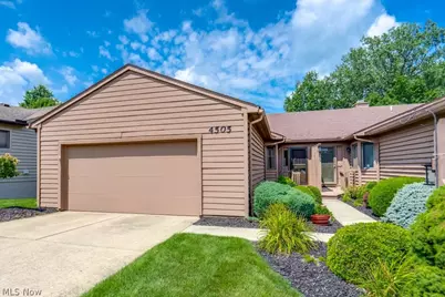 4505 Oakhill Boulevard, Lorain, OH 44053 - Photo 1