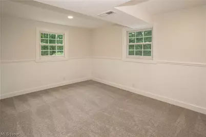 510 Lourdes Drive, Cuyahoga Falls, OH 44223 - Photo 12