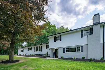 510 Lourdes Drive, Cuyahoga Falls, OH 44223 - Photo 2