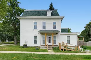 140 N Walnut St, Ravenna, OH 44266 - Photo 2
