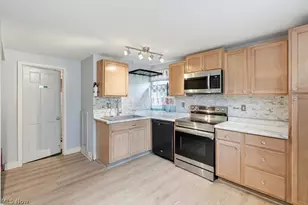 140 N Walnut St, Ravenna, OH 44266 - Photo 14