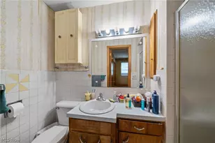 1590 Newcastle Cir, Akron, OH 44313 - Photo 16