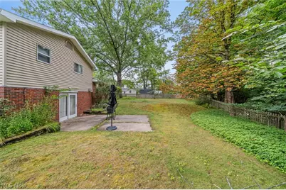 1590 Newcastle Circle, Akron, OH 44313 - Photo 30