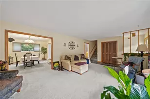 1590 Newcastle Cir, Akron, OH 44313 - Photo 6