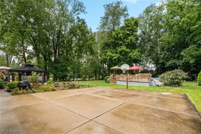 1341 Applegrove Street NE, Canton, OH 44721 - Photo 2