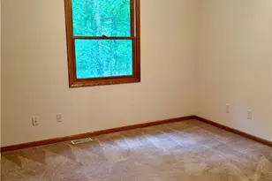 11578 Wilbert Rd, Chardon, OH 44024 - Photo 18
