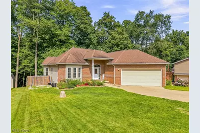 7361 Stonehill Avenue NW, Canal Fulton, OH 44614 - Photo 4