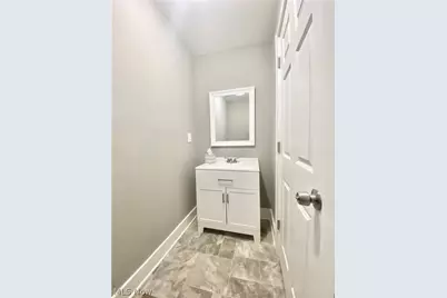 677 Eastland Avenue, Akron, OH 44305 - Photo 8
