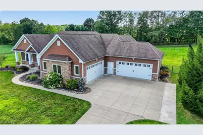 4066 Knollbrook Drive, Norton, OH 44203 - Photo 2