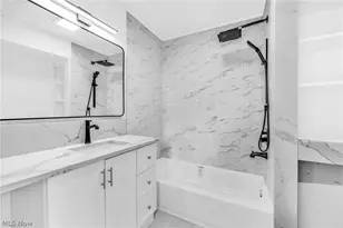 290 E 317th St, Willowick, OH 44095 - Photo 24
