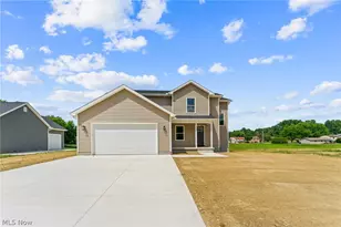 704 Cranberry Creek, Boardman, OH 44512 - Photo 2