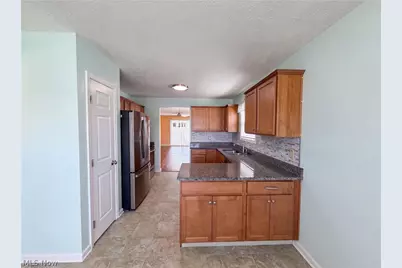 159 Prestwyck Lane, Elyria, OH 44035 - Photo 2
